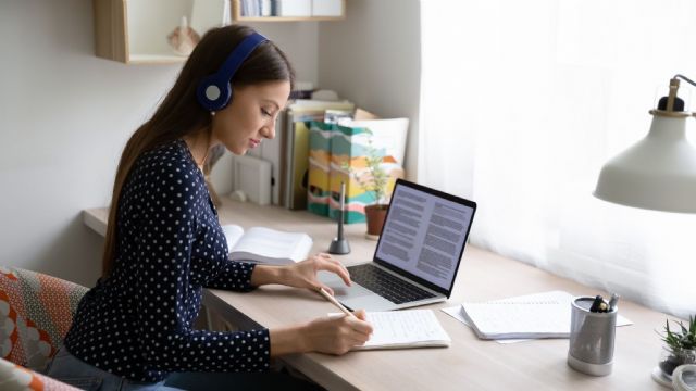 Crece la demanda de cursos online ante la reactivación de las convocatorias de oposiciones - 1, Foto 1