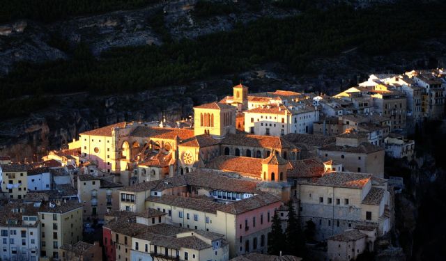 El COACM destaca la trayectoria de Daniel León al frente del Consorcio de la Ciudad de Cuenca - 1, Foto 1
