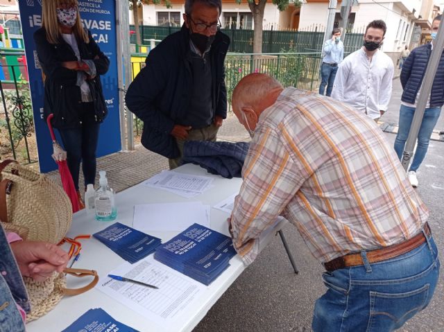 El PP recoge firmas en Alqueras en defensa del trasvase Tajo-Segura - 8