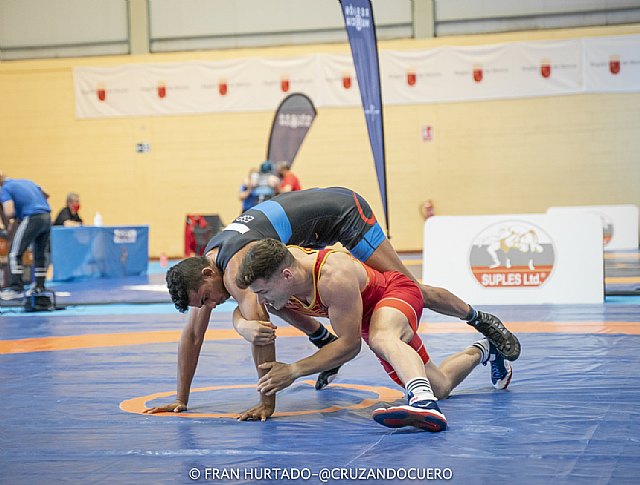 Once medallas y dos ttulos por clubes y terceros por Federaciones en Grecorromana para la lucha Murciana en los Campeonatos de Espaa absolutos - 2