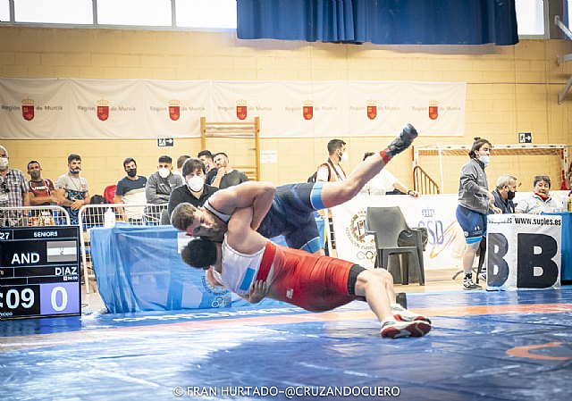 Once medallas y dos ttulos por clubes y terceros por Federaciones en Grecorromana para la lucha Murciana en los Campeonatos de Espaa absolutos - 4