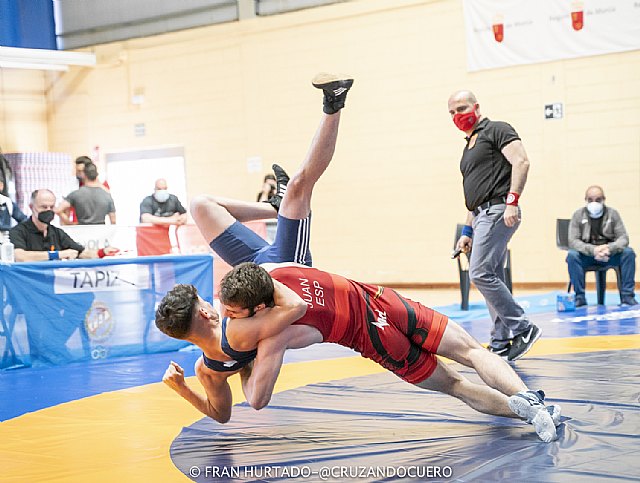 Once medallas y dos ttulos por clubes y terceros por Federaciones en Grecorromana para la lucha Murciana en los Campeonatos de Espaa absolutos - 9