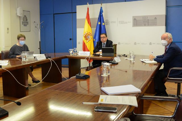 Luis Planas: Frente a la pesca ilegal, tolerancia cero - 1, Foto 1