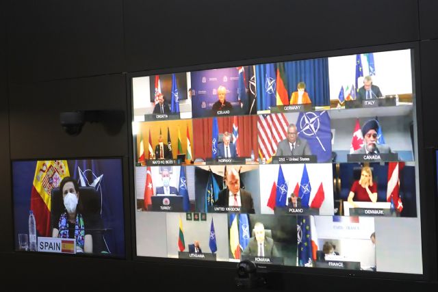 Los ministros de Defensa de OTAN abordan el apoyo a Afganistán tras la salida de las tropas - 1, Foto 1