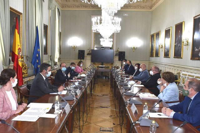 Miquel Iceta renueva el compromiso con las organizaciones empresariales y sociales para reducir las cargas administrativas en la AGE - 1, Foto 1