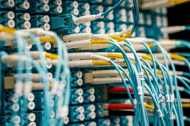 La pandemia y el teletrabajo impulsan la fibra óptica hasta superar las 11 millones de líneas en España - 1, Foto 1