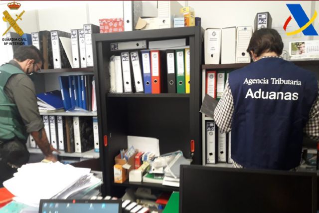 Desarticulada una red de fraude fiscal en hidrocarburos que distribuía gasóleo modificado por toda España - 1, Foto 1