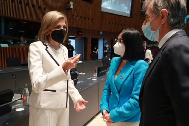 Darias subraya el fin de la pandemia, el impulso a la vacunación y la UE de la Salud como retos inmediatos de la Unión en materia sanitaria - 1, Foto 1