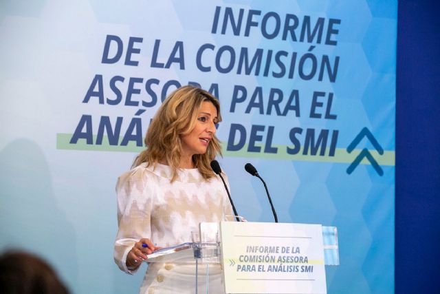 La Comisión Asesora para el Análisis del Salario Mínimo Interprofesional entrega al Gobierno el informe para la actualización - 1, Foto 1