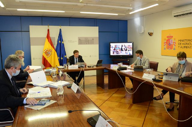Luis Planas: Agricultores y ganaderos precisan de un acuerdo equilibrado en la Unión Europea - 1, Foto 1