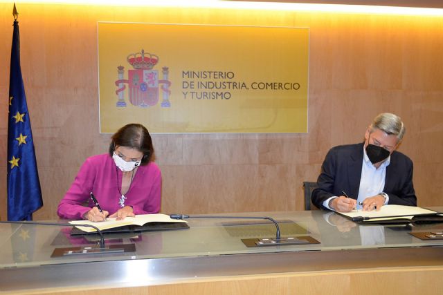 Industria, Comerio y Turismo y Netflix firman un acuerdo para hacer de las películas y series filmadas en España un recurso turístico - 1, Foto 1