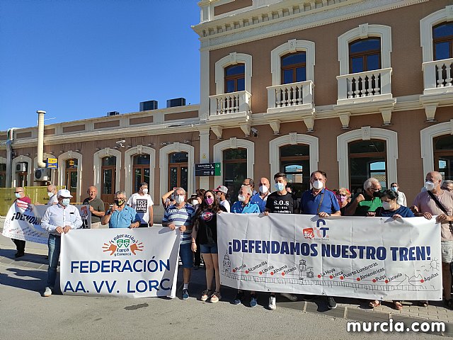 Movilizacin ciudadana para que no se cierren los trenes de cercanas Murcia-Lorca-guilas - 4
