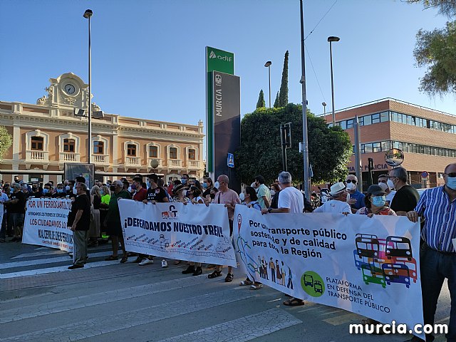 Movilizacin ciudadana para que no se cierren los trenes de cercanas Murcia-Lorca-guilas - 29