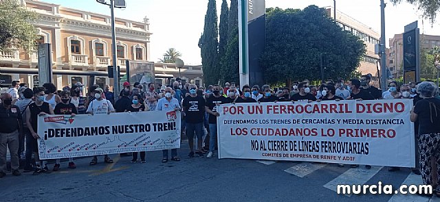 Movilizacin ciudadana para que no se cierren los trenes de cercanas Murcia-Lorca-guilas - 36