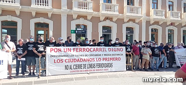 Movilizacin ciudadana para que no se cierren los trenes de cercanas Murcia-Lorca-guilas - 39