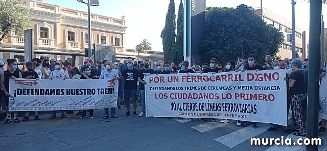 Movilizacin ciudadana para que no se cierren los trenes de cercanas Murcia-Lorca-guilas - 49