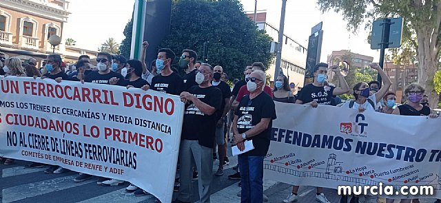 Movilizacin ciudadana para que no se cierren los trenes de cercanas Murcia-Lorca-guilas - 51