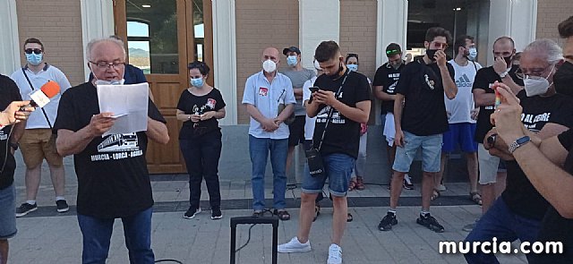 Movilizacin ciudadana para que no se cierren los trenes de cercanas Murcia-Lorca-guilas - 53