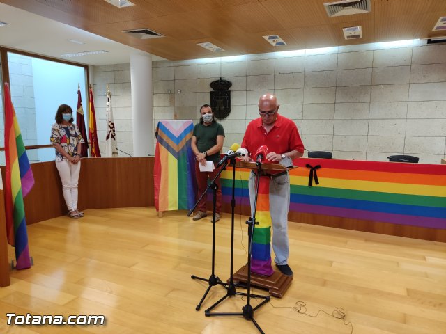 Entregan los galardones del II Concurso Literario LGTBI de Microrrelatos y Poesa, al que se han presentado 196 trabajos entre ambas modalidades - 1