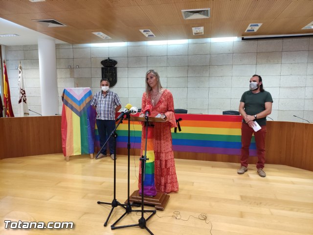 Entregan los galardones del II Concurso Literario LGTBI de Microrrelatos y Poesa, al que se han presentado 196 trabajos entre ambas modalidades - 10