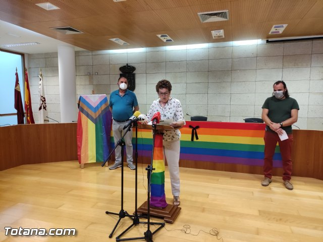 Entregan los galardones del II Concurso Literario LGTBI de Microrrelatos y Poesa, al que se han presentado 196 trabajos entre ambas modalidades - 14