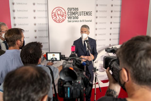 Grande-Marlaska: La seguridad son cientos de miles de empleados públicos que trabajan como una malla para asegurar la calidad de vida de la ciudadanía - 1, Foto 1