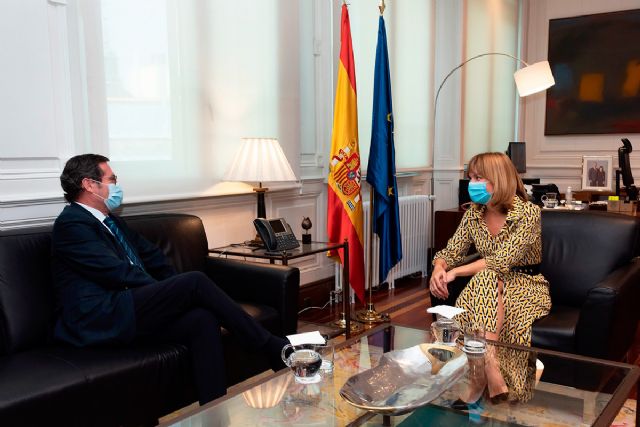 La ministra de Educación y Formación Profesional se reúne con el presidente de la CEOE - 1, Foto 1