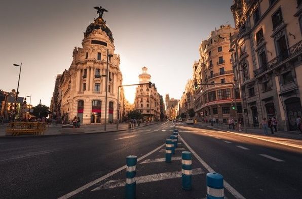 Balizamiento e hitos: su importancia en seguridad vial por Parking Fácil - 1, Foto 1