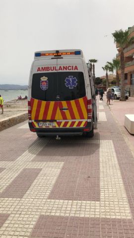 Fallece una mujer mientras se bañaba en la playa del Espejo de Los Alcázares - 1, Foto 1