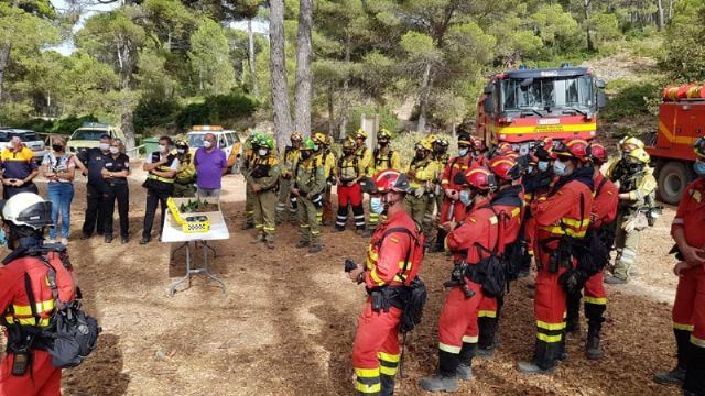 La Unidad Militar de Emergencias y operativos adscritos al Plan Infomur entrenan en Sierra Espua para luchar contra posibles incendios forestales - 14