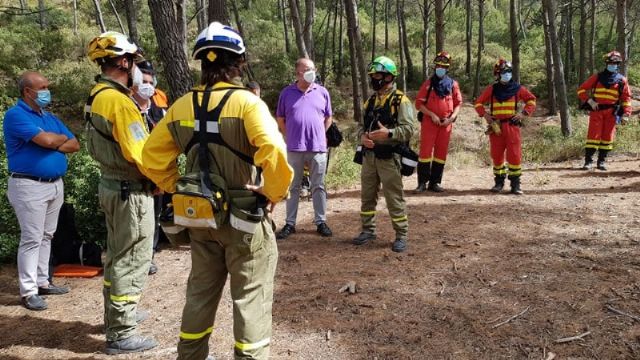 La Unidad Militar de Emergencias y operativos adscritos al Plan Infomur entrenan en Sierra Espua para luchar contra posibles incendios forestales - 20