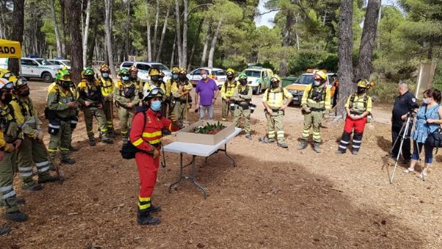 La Unidad Militar de Emergencias y operativos adscritos al Plan Infomur entrenan en Sierra Espua para luchar contra posibles incendios forestales - 17