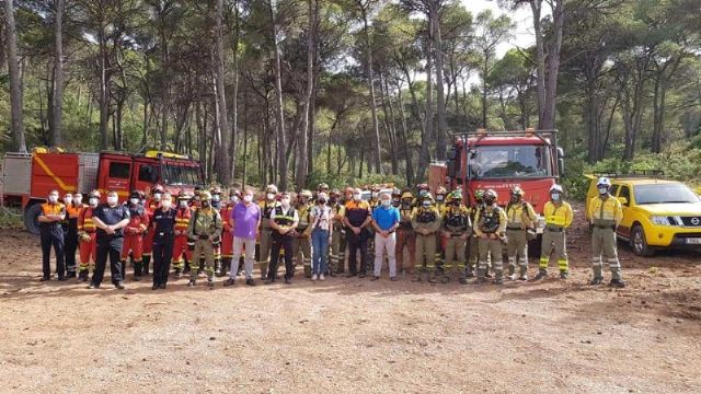 La Unidad Militar de Emergencias y operativos adscritos al Plan Infomur entrenan en Sierra Espua para luchar contra posibles incendios forestales - 24