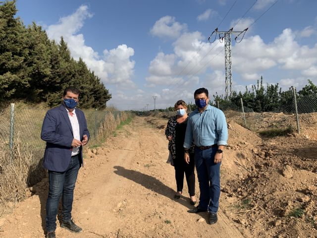 El alcalde y el director general de Medio Natural supervisan las labores de limpieza de la Vereda del Vinco - 1, Foto 1