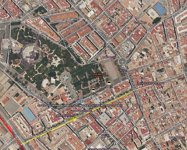 Trasladan al hospital a un niño de 12 años que circulaba en patinete tras ser atropellado en un paso de peatones en Molina - 1, Foto 1