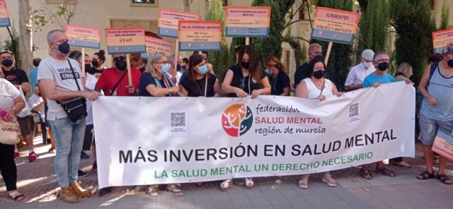 Protestas frente al Palacio de San Esteban para visibilizar la salud mental - 6