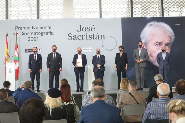 El ministro de Cultura y Deporte entrega a José Sacristán el Premio Nacional de Cinematografía 2021 - 1, Foto 1