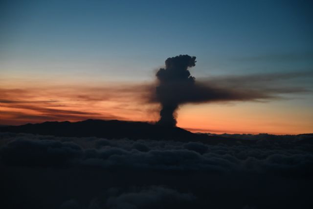 Toxicología emite recomendaciones para protegerse de la exposición a las emisiones volcánicas - 1, Foto 1