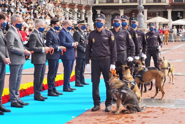 Grande-Marlaska agradece a la Policía Nacional la defensa de los valores constitucionales allí donde sea necesario - 1, Foto 1