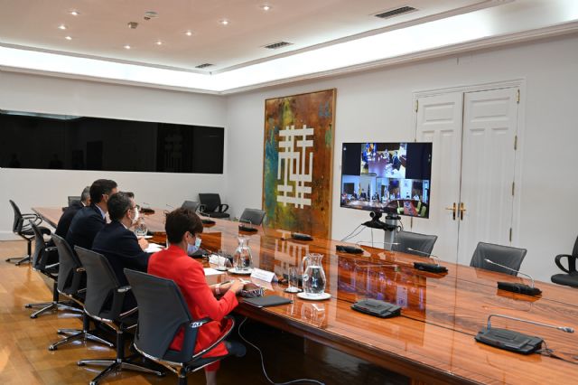 Sánchez preside la sesión constitutiva de la Comisión Mixta para la reconstrucción, recuperación y apoyo a la isla de La Palma - 1, Foto 1