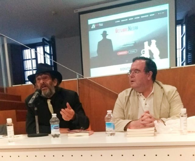 Los escritores José Manuel Cruz y Javier García-Pelayo en el Festival Octubre Negro en Madrid - 1, Foto 1