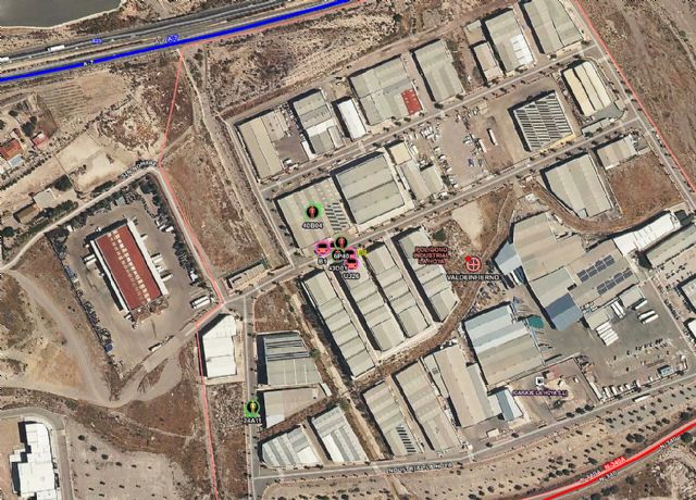 Incendio en una industria de calzados ubicada en el polígono industrial de La Hoya - 1, Foto 1