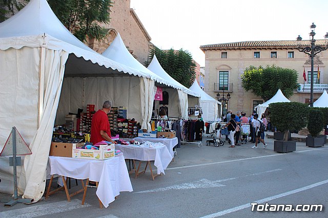 Arranca la XII Feria Outlet que se celebra hasta el domingo por la noche con expositores que ofertan productos de diferentes sectores comerciales - 2