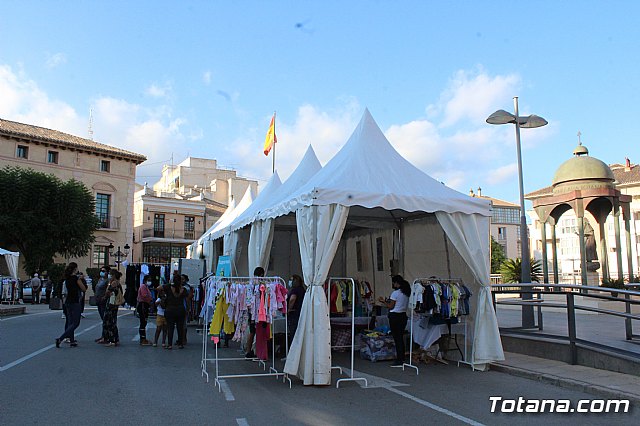 Arranca la XII Feria Outlet que se celebra hasta el domingo por la noche con expositores que ofertan productos de diferentes sectores comerciales - 10