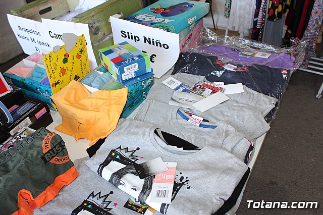 Arranca la XII Feria Outlet que se celebra hasta el domingo por la noche con expositores que ofertan productos de diferentes sectores comerciales - 20