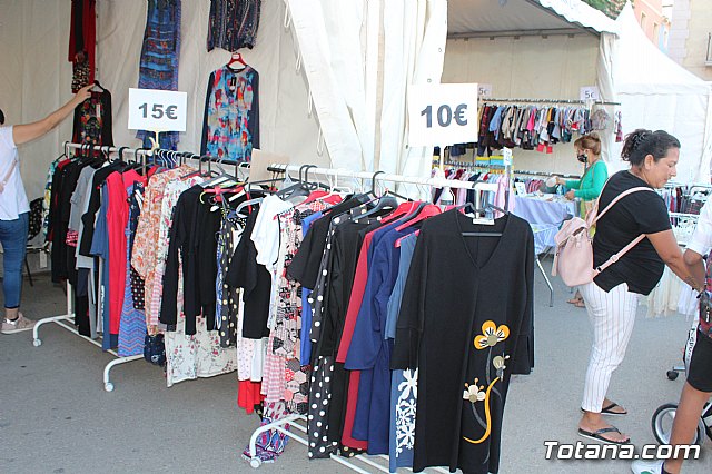 Arranca la XII Feria Outlet que se celebra hasta el domingo por la noche con expositores que ofertan productos de diferentes sectores comerciales - 14