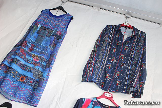 Arranca la XII Feria Outlet que se celebra hasta el domingo por la noche con expositores que ofertan productos de diferentes sectores comerciales - 15