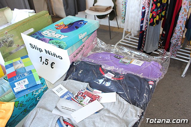 Arranca la XII Feria Outlet que se celebra hasta el domingo por la noche con expositores que ofertan productos de diferentes sectores comerciales - 19