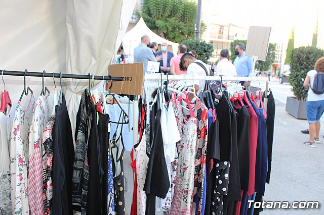 Arranca la XII Feria Outlet que se celebra hasta el domingo por la noche con expositores que ofertan productos de diferentes sectores comerciales - 24