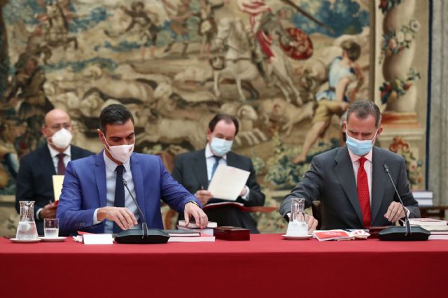 Sánchez participa en la reunión anual del Patronato del Instituto Cervantes, presidida por SS. MM. los Reyes - 1, Foto 1